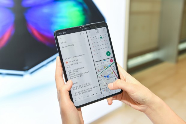 Samsung Galaxy Fold: ulasan, perbaikan, harga, dan ke mana harus memesan 3