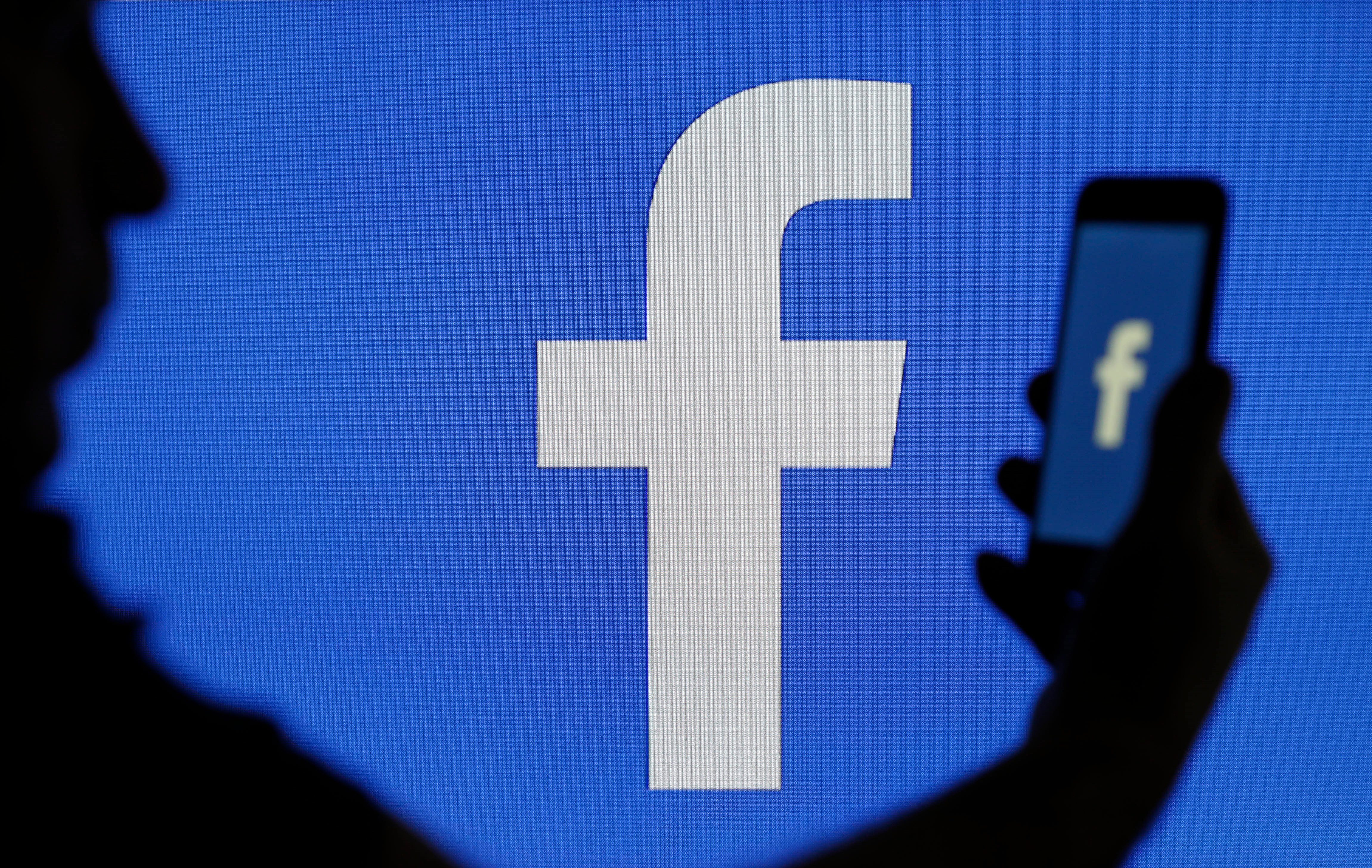 Facebook belum secara resmi mengumumkan itu bekerja pada segala jenis teknologi kacamata pintar