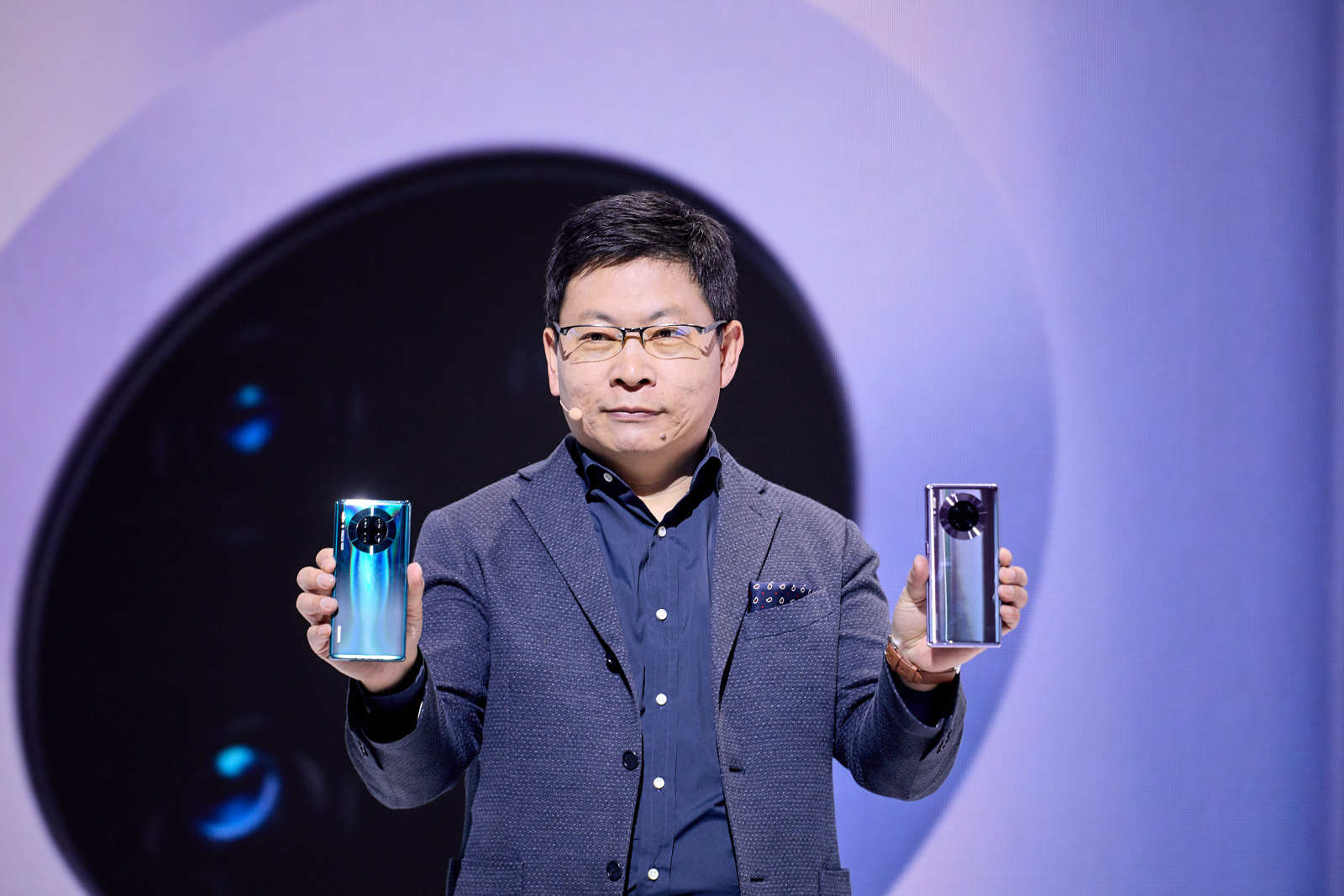 Huawei Mate 30 akan menerima layanan Google "dalam satu malam" jika tidak ada veto