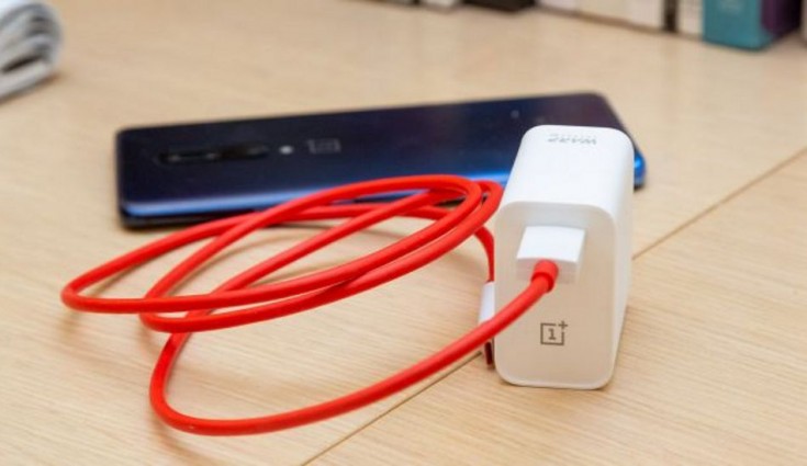 OnePlus 7T memiliki pengisian daya 23% lebih cepat dengan Warp Charge 30T