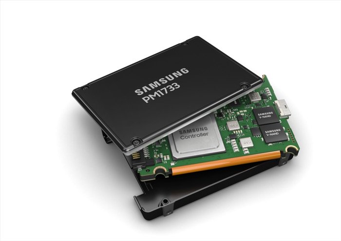 Samsung PCIe Gen4 SSDs