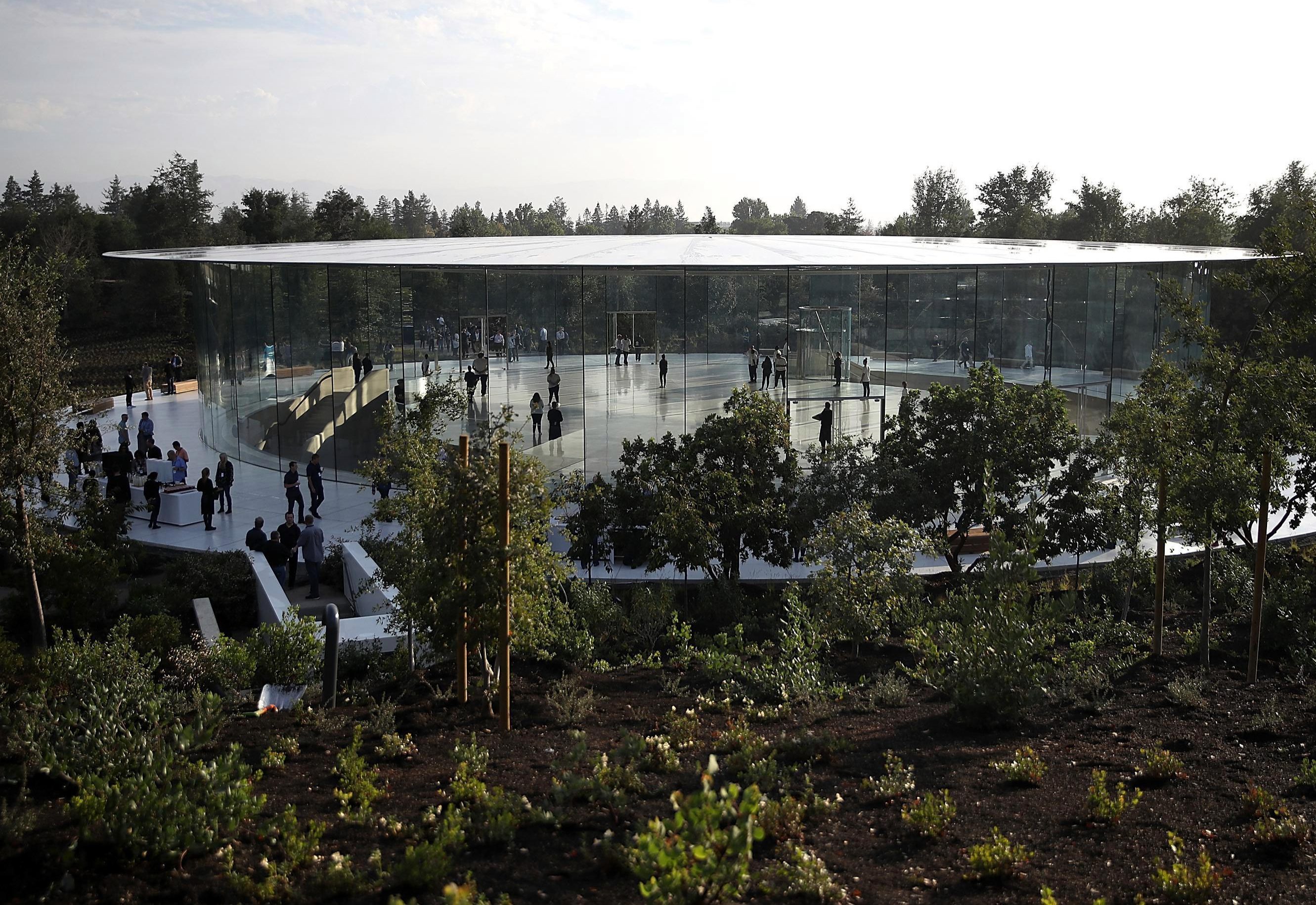                                 Upp till 80 procent av de massiva platserna slutfördes som grönområden, enligt Apple