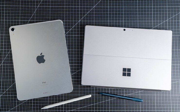 Microsoft Surface Pro 7 vs Apple Desain iPad Pro