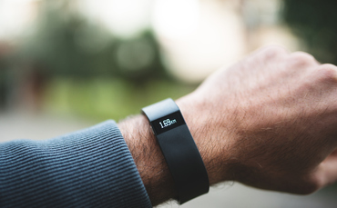 Google dilaporkan telah mengajukan penawaran untuk mengakuisisi Fitbit