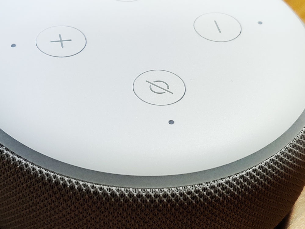 Amazon Echo Dot högtalarknapp