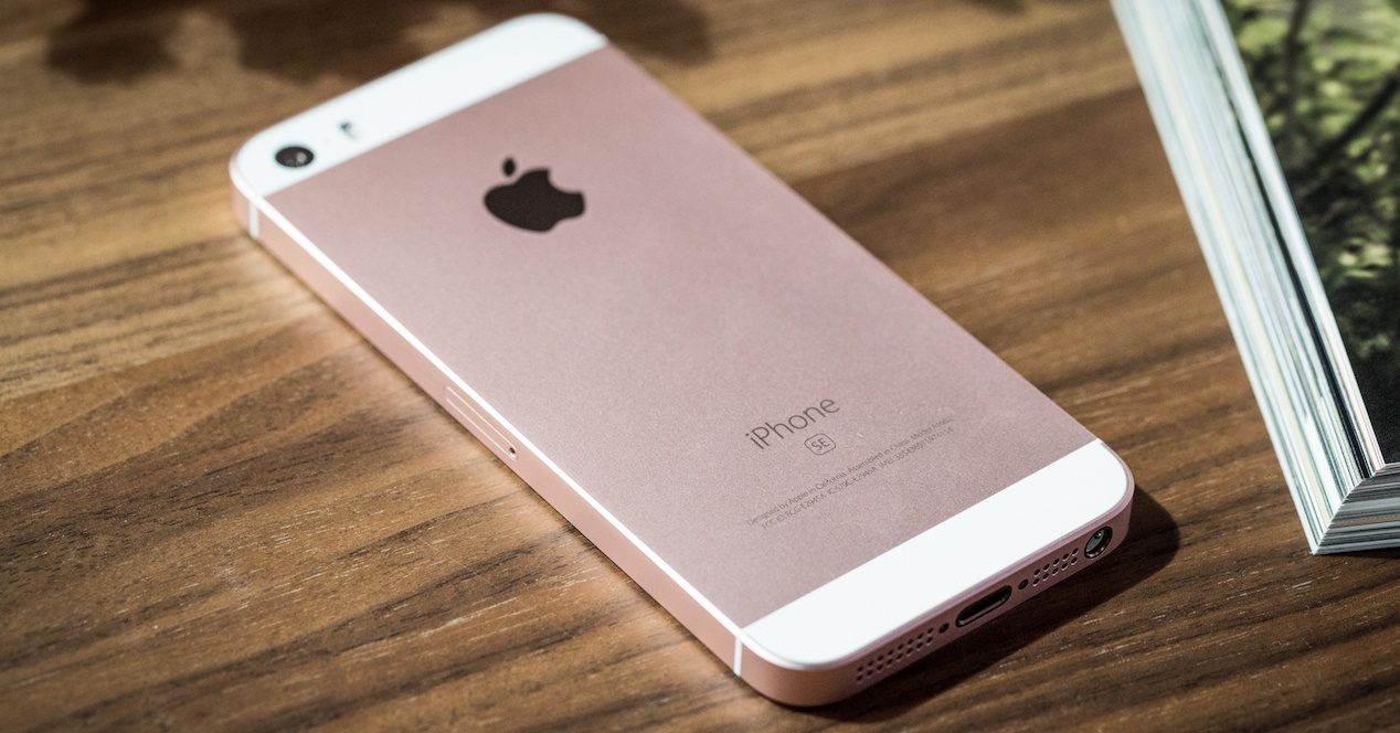 iPhone menjadi merah muda
