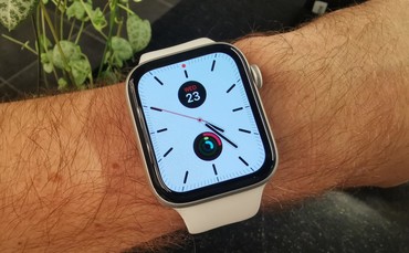 Apple Watch 5 ulasan