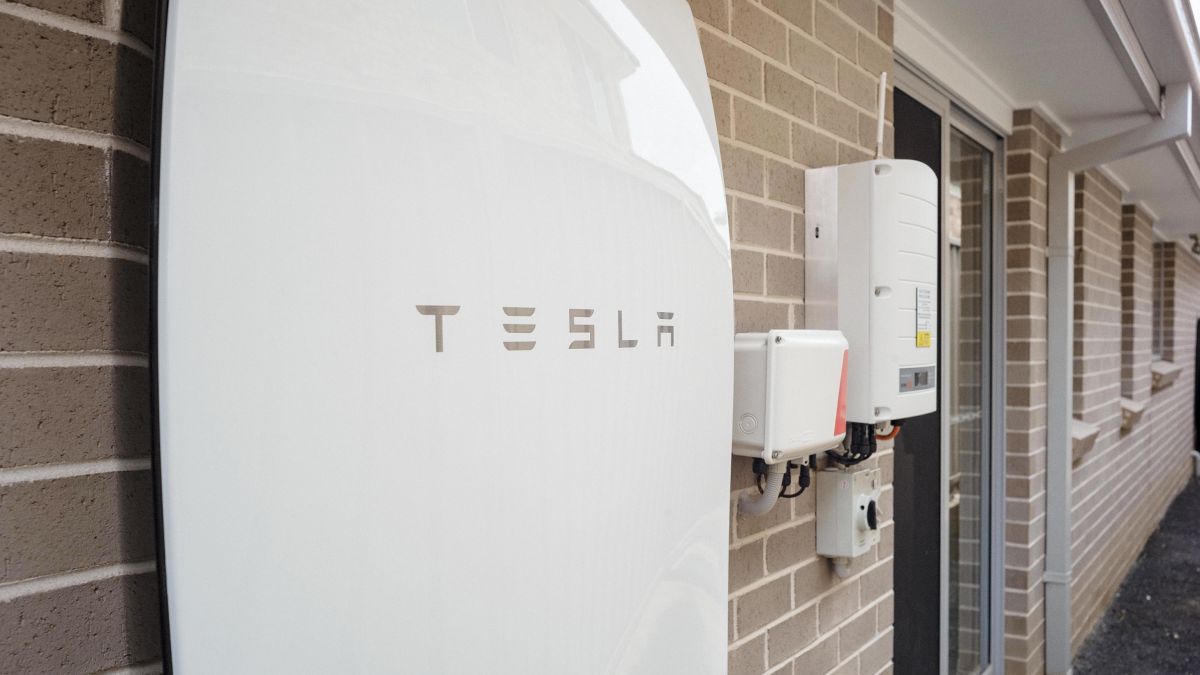 Tesla Powerwall pertama di dunia membayar lebih cepat dari yang diperkirakan