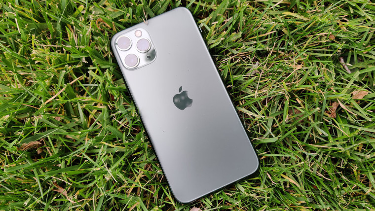 Apple memamerkan videografi iPhone 11 Pro yang menangkap es dan api yang ekstrem