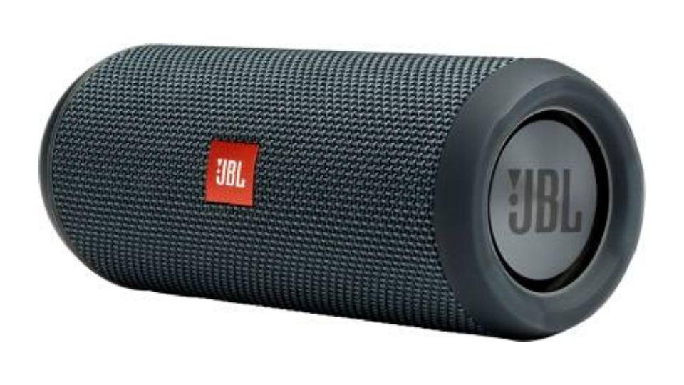 JBL Flip Essential Bluetooth speaker available with discount on Flipkart.