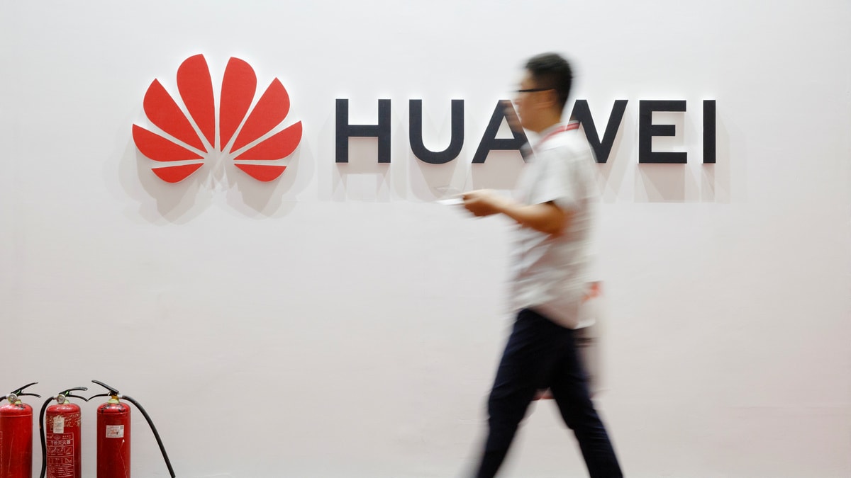 Huawei Passes Apple to Become Second Largest Smartphone Manufacturer in 2019: Counterpoint