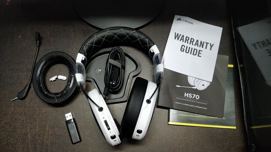 Ulasan headset gaming nirkabel Corsair HS70: dukungan iCUE
