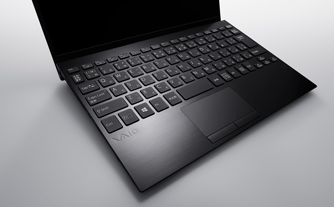 Laptop Ultralight 12,5-Inch dengan CPU Six-Core Comet Lake 2