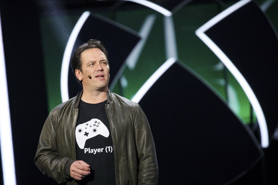 Persaingan Xbox dengan Amazon dan Google, kata Phil Spencer