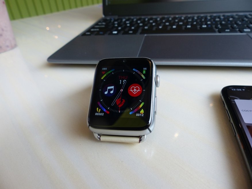 Jam tangan pintar Lemfo LEM10 4G yang baru: si pembunuh Apple Watch? 1