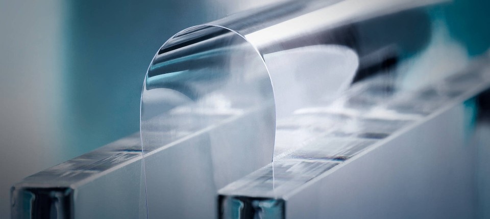 Sangat tipis dan fleksibel, kaca khusus yang dapat dilipat dari Schott AG