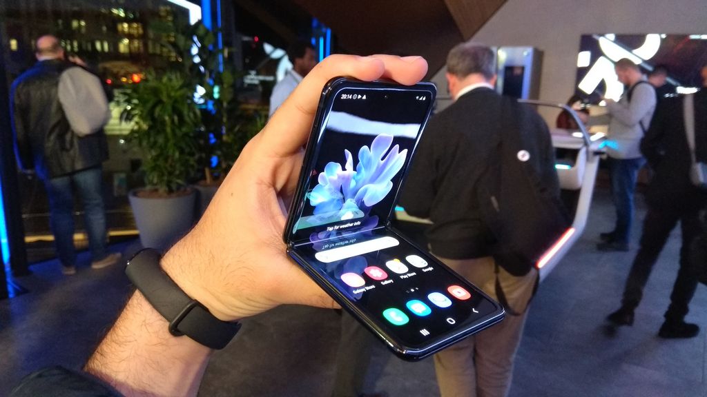 Baru Galaxy Z Flip: ini adalah lipatan ultra-kompak Samsung 11