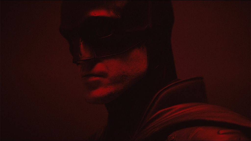 Direktur Batman berbagi pandangan pertama pada batsuit baru Robert Pattinson yang tajam