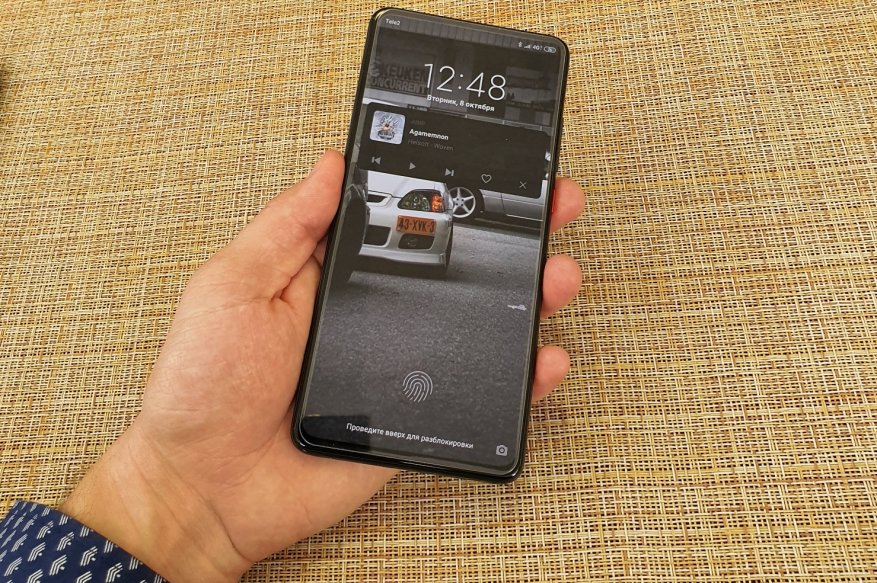 Smartphone teratas Xiaomi: memenuhi flagship anggaran Mi 9T 5