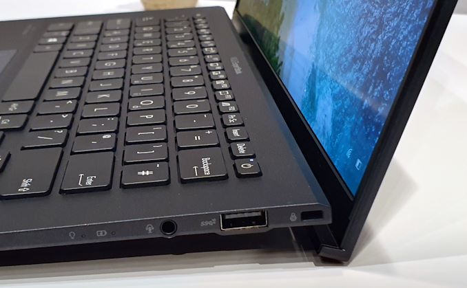 CES 2020: ASUS Meluncurkan Ultralight 14-Inch Project Athena ExpertBook B9450 3