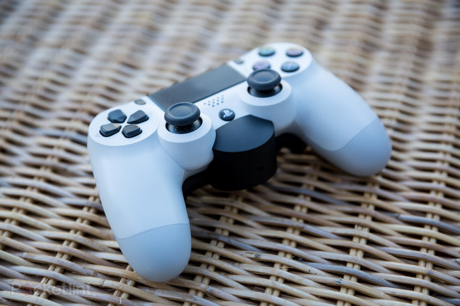 PS4 DualShock 4 Ulasan Tombol Kembali Lampiran: Putar pro controller Anda 3