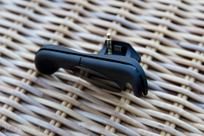 PS4 DualShock 4 Ulasan Tombol Kembali Lampiran: Putar pro controller Anda 1