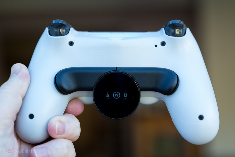 PS4 DualShock 4 Ulasan Tombol Kembali Lampiran: Putar pro controller Anda