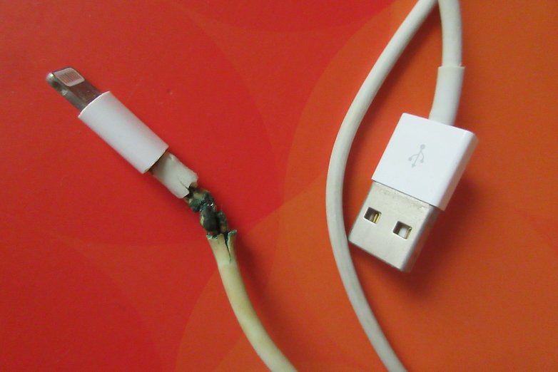 USB-kabelskador