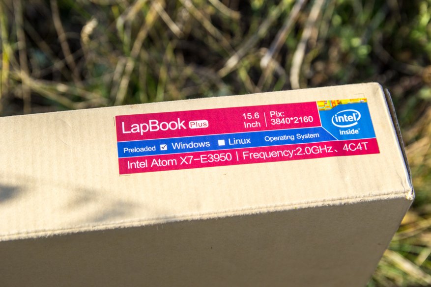 Ulasan filistin Chuwi LapBook Plus: ultrabook mid-budget dengan layar 4K 8