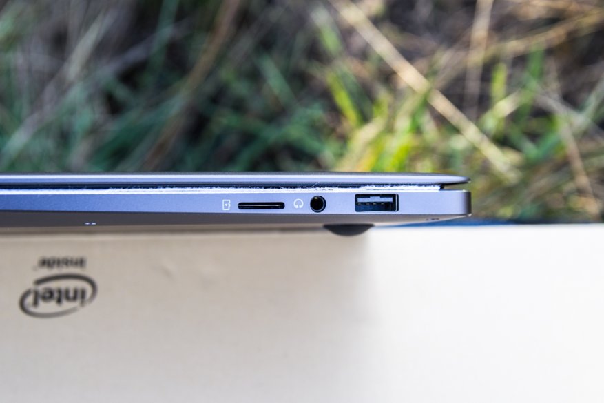 Ulasan filistin Chuwi LapBook Plus: ultrabook mid-budget dengan layar 4K 19