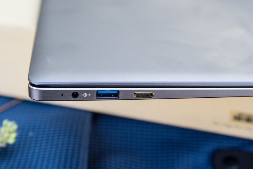 Ulasan filistin Chuwi LapBook Plus: ultrabook mid-budget dengan layar 4K 21