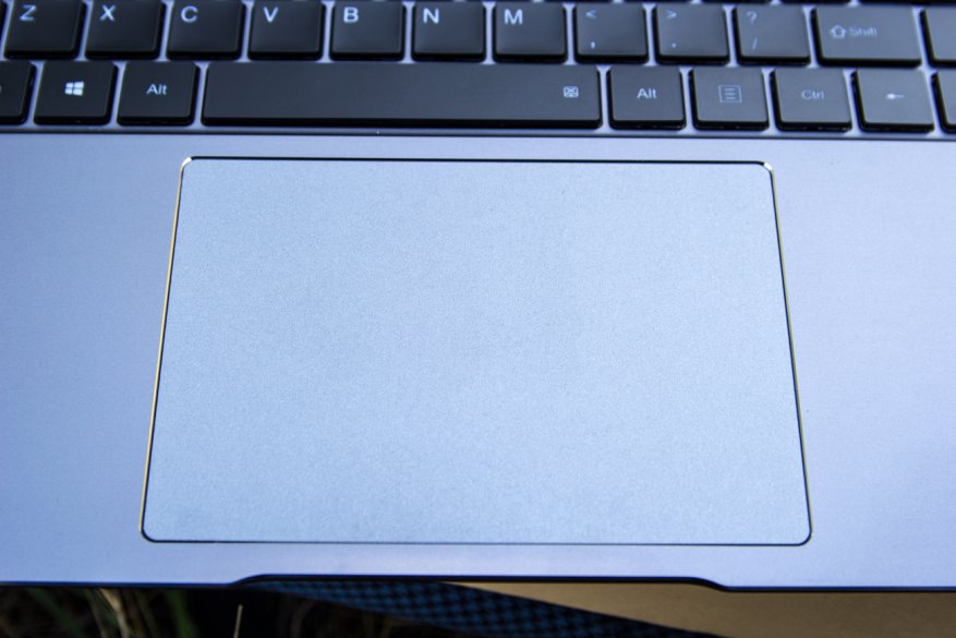 Ulasan filistin Chuwi LapBook Plus: ultrabook mid-budget dengan layar 4K 33