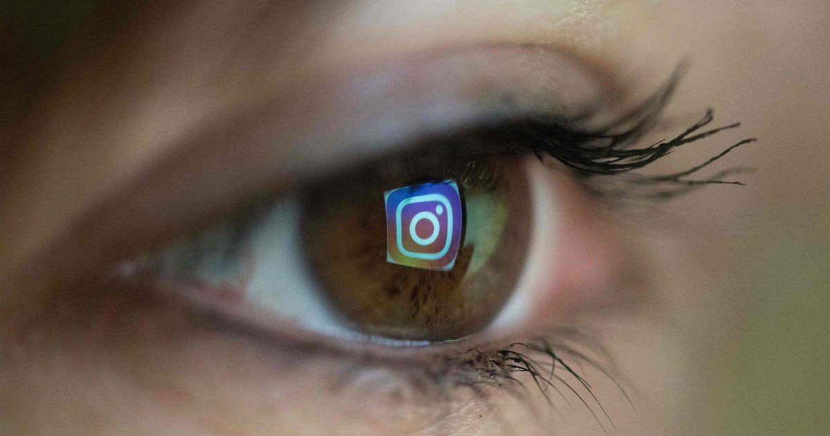 Instagram memungkinkan Anda untuk mengganti nama kontak dan memulihkan foto yang dihapus