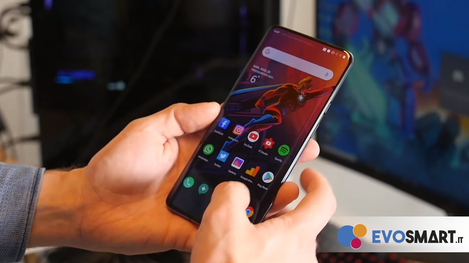 OnePlus 7T Pro adalah smartphone terbaik dari MWC 2020