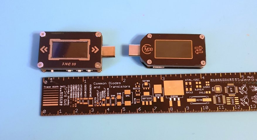Dua kembar: penguji USB Ruideng TC66 dan Fnirsi FNC88 5
