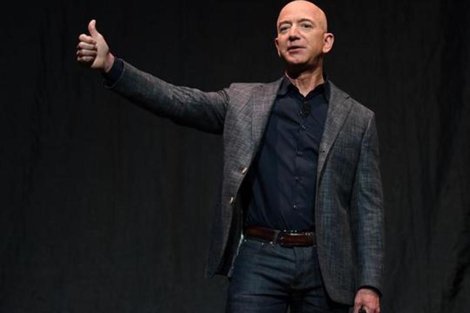 Amazon CEO Jeff Bezos has created a record with a new deal in Los Angeles when he bought the Warner Estate for $165 million (roughly Rs 1,178 crore), The Wall Street Journal reported.