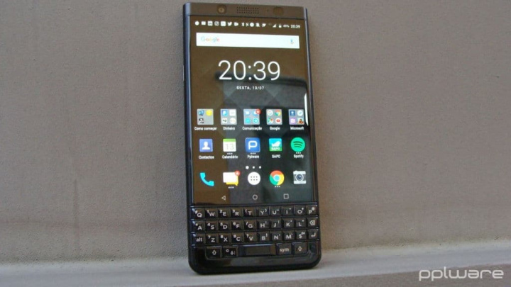 BlackBerry TCL smartphones menghilang Cina