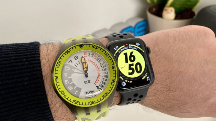Gambar Apple Watch Seri 5 dan jam tangan Swatch Sport