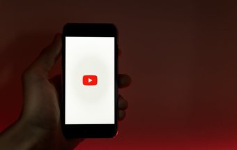 Hur du lägger till text till din Tube-video efter överföring