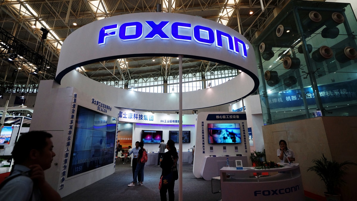 Coronavirus: Apple Supplier Foxconn Says Plans in Place to Meet Production Obligations After Outbreak