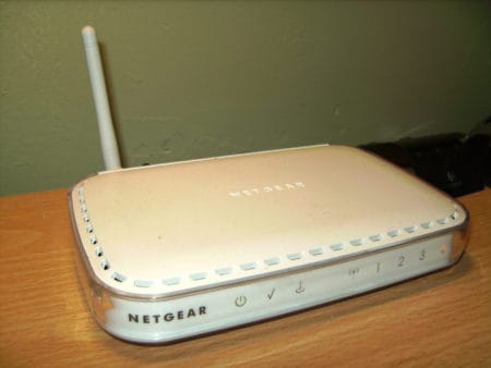 Hitta WPS-knappen på en Netgear-router |  Vad är det där?  1