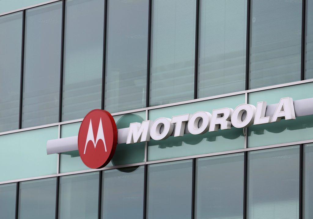 Den första rendering och funktioner i Motorola Moto Z4 Play visas 1