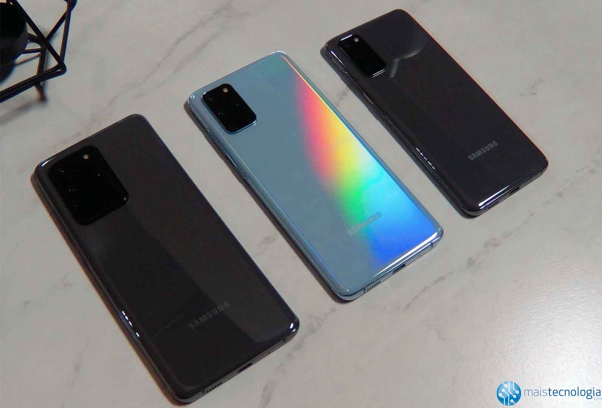 Samsung Galaxy S20 är officiell och det finns tre versioner: S20, S20 Plus och S20 Ultra 1