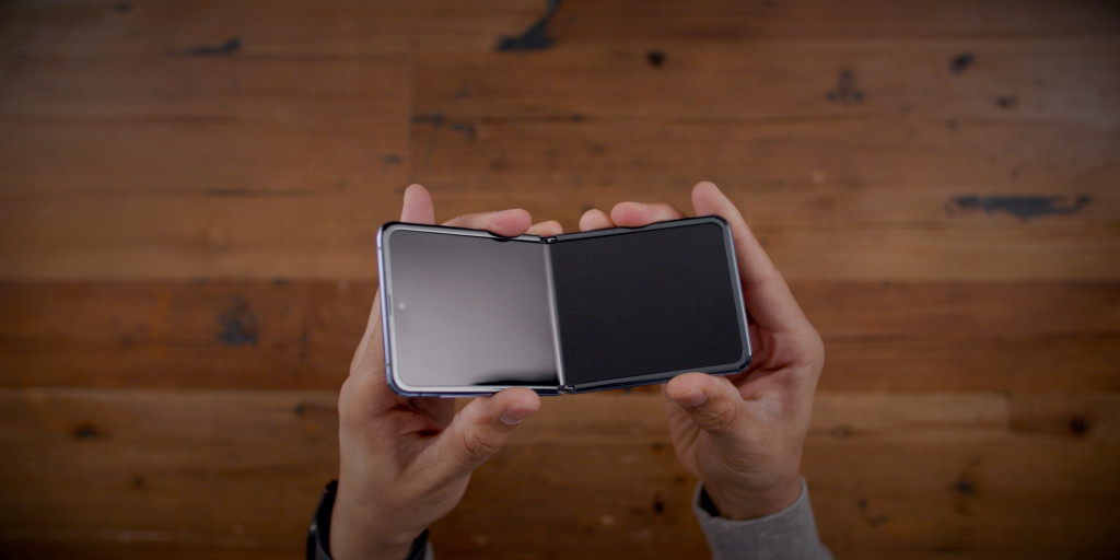 Samsung ‘Ultra-Thin Glass’ dari Z Flip akan segera digunakan pada lipatan lainnya