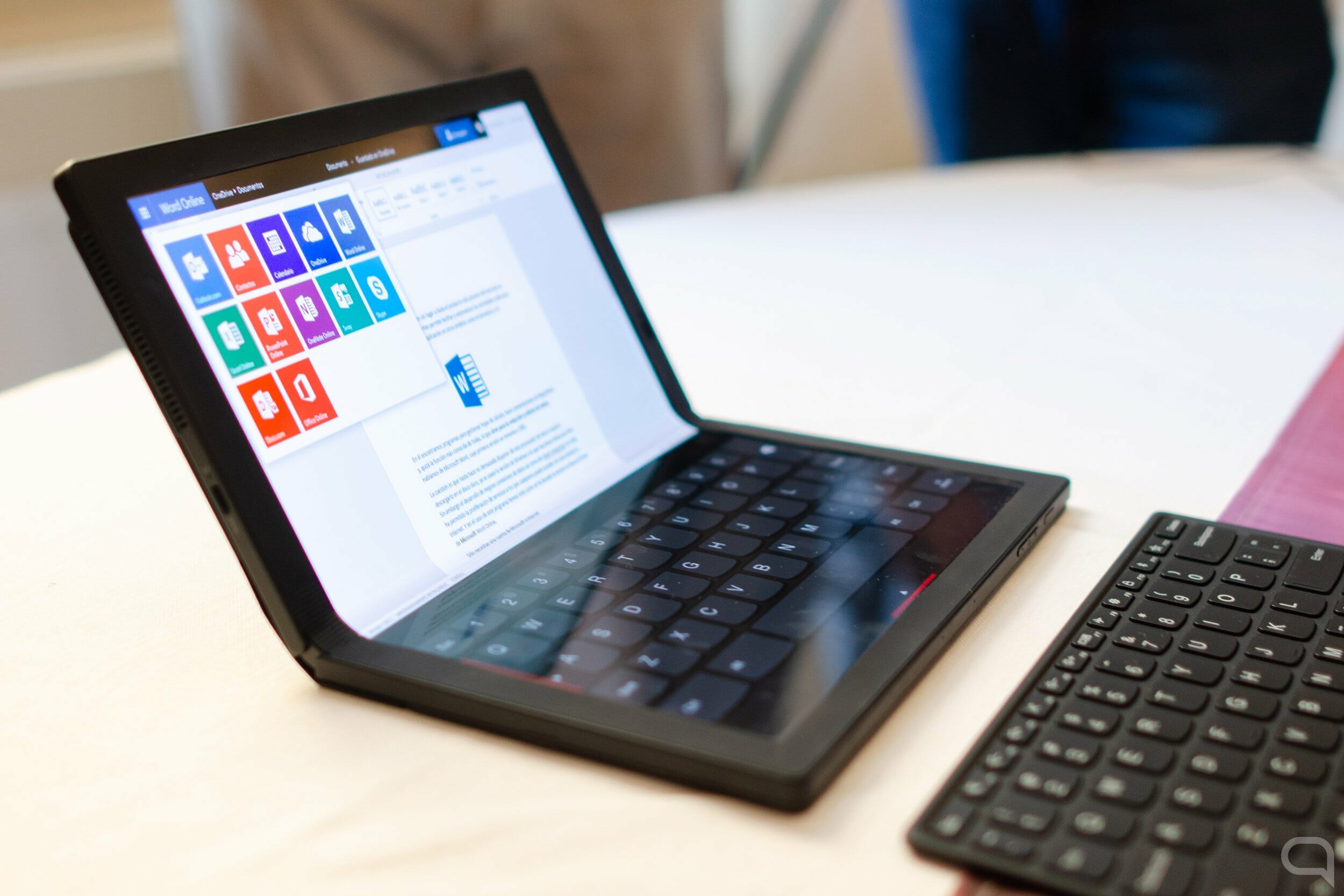 Suatu pagi dengan ThinkPad X1 Fold Lenovo: tantangan PC lipat pertama, dari dekat 1