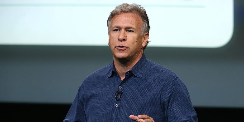 Phil Schiller bertanggung jawab atas teknologi kamera di Apple