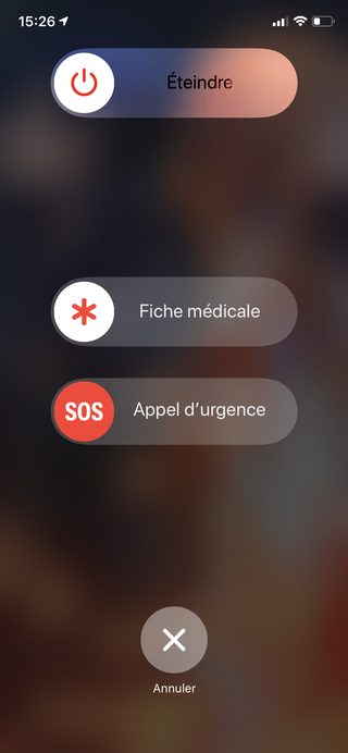 iphone dập tắt cuộc gọi khẩn cấp tập tin y tế Tham khảo tập tin y tế, trong trường hợp khẩn cấp, của iPhone bị khóa