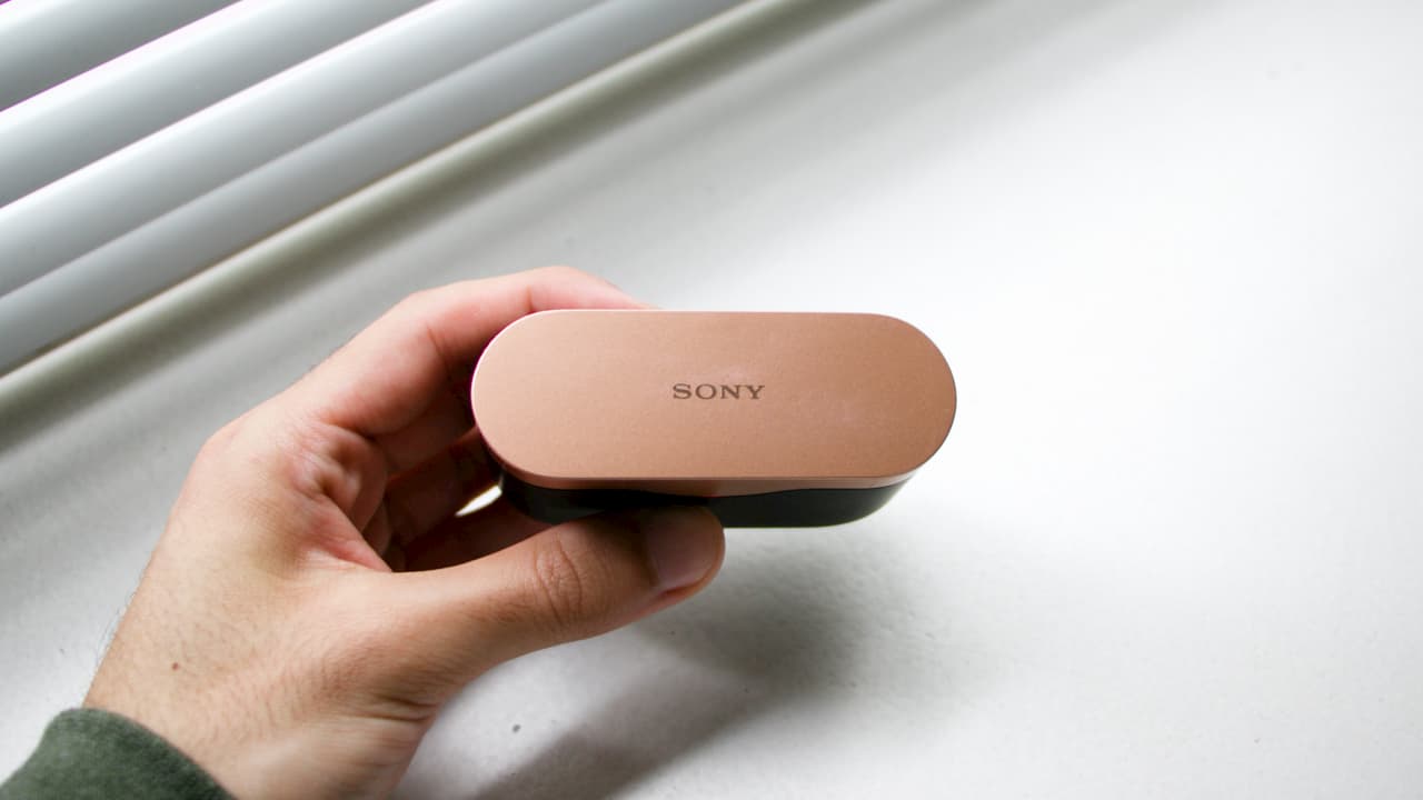 Chi tiết hộp tai nghe Sony WF-1000XM3