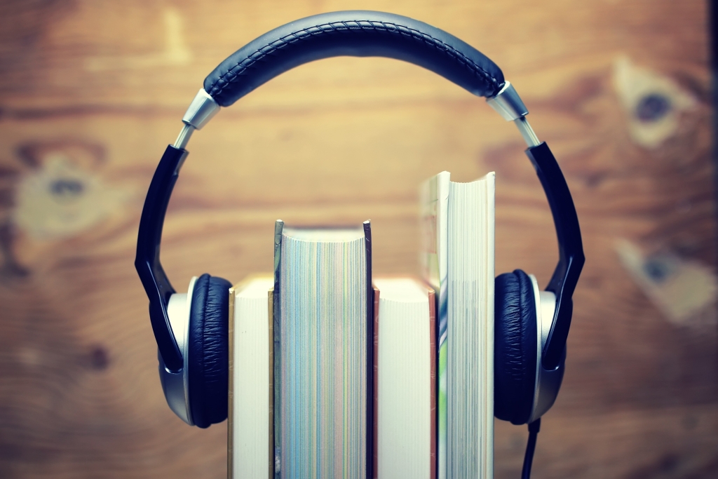 Các nghiên cứu cho thấy rằng audiobook rất tốt để cải thiện khả năng phát âm và lưu loát của người nghe, cũng như kích thích trí nhớ và giúp quản lý thời gian hiệu quả hơn (Ảnh: Sinh sản)