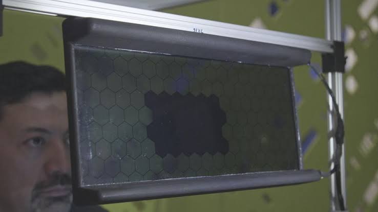 Độ mong manh tự nhiên của LCD là một thách thức phải vượt qua (Sinh sản: CNET)